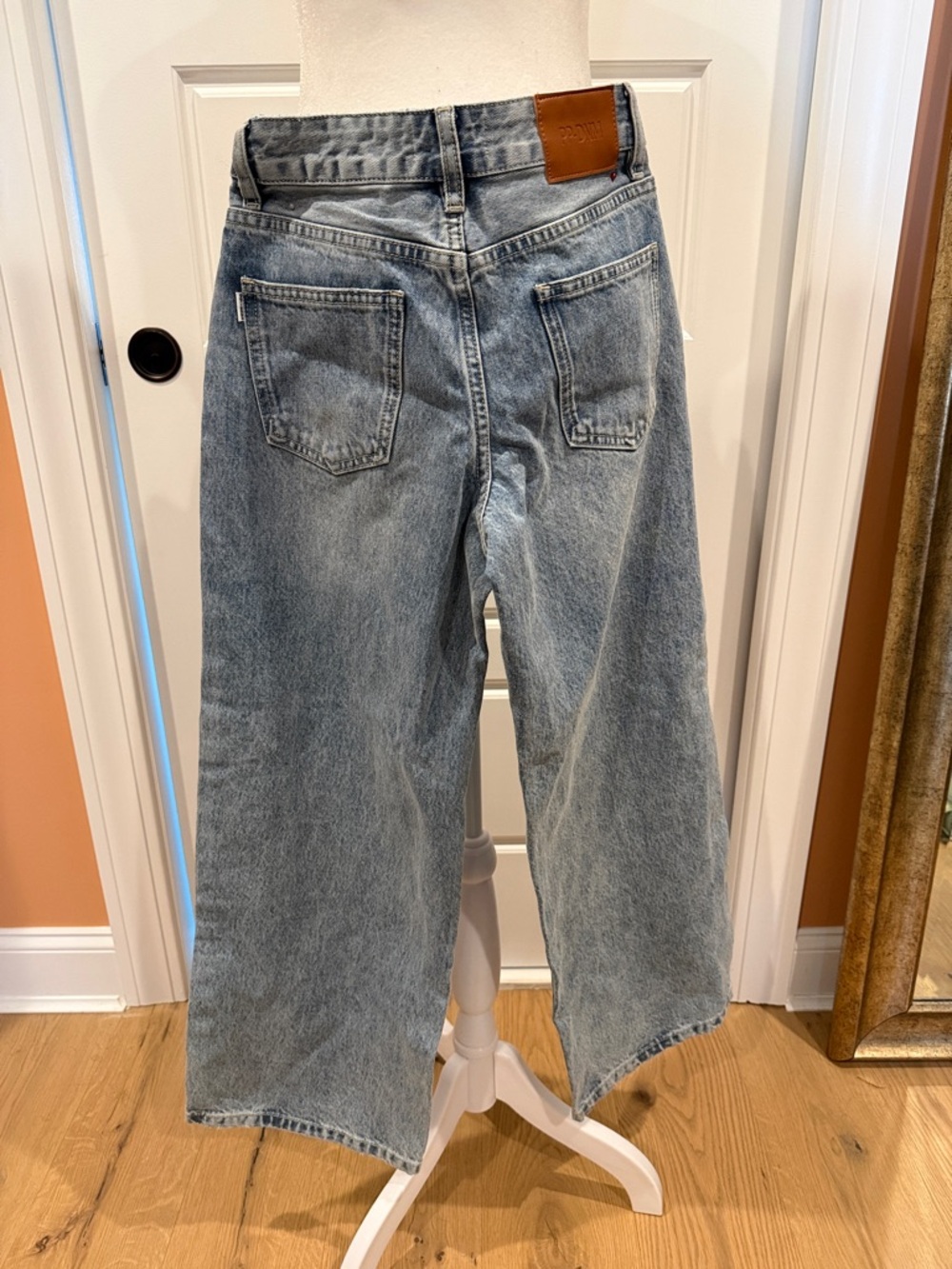 Princess Polly Boyfriend Jeans in Light Blue Wash - Picture 2 of 2